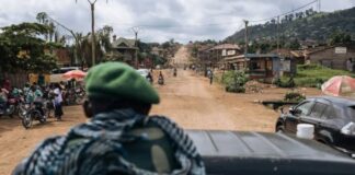 Five people killed, 14 injured in bomb blast attack