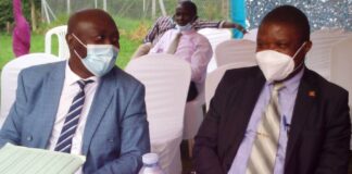 Drama as Rukungiri District outgoing CAO, RDC bitterly exchange words on handover
