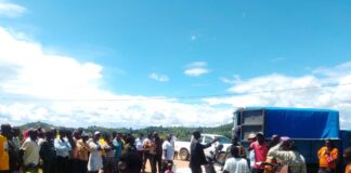 Gen. Tumukunde donates relief food items to over 600 Rukungiri Municipality hailstorm hit families